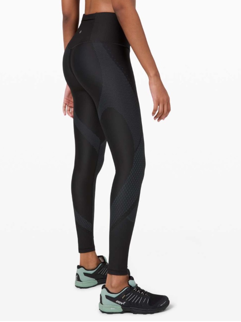 Lululemon Mapped Out High-Rise Tight 28"
Black / Iron Blue size 4
